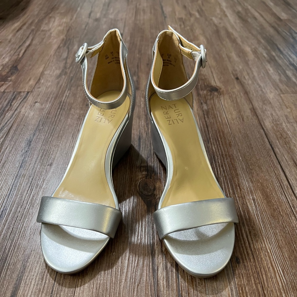Naturalizer London Silver Wedges - Size 8 New in Box